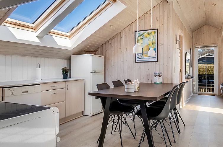 Vakantiehuis "Aika" - 450m from the sea