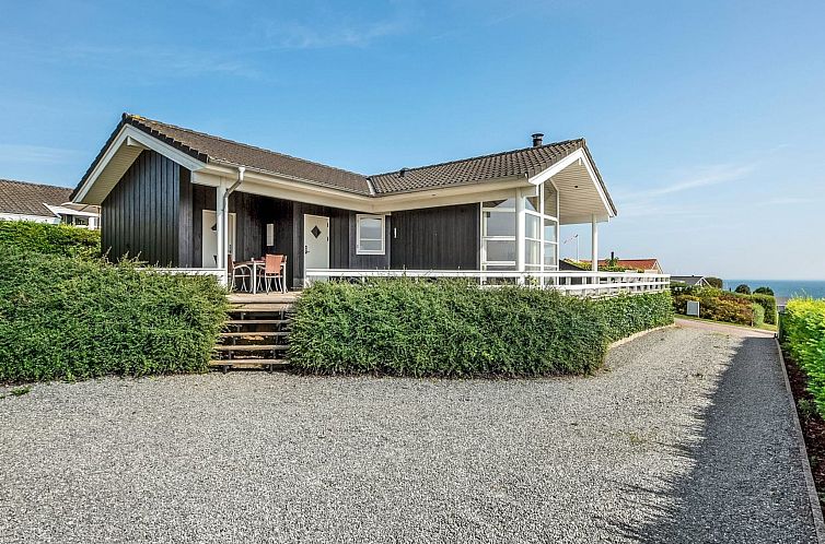 Vakantiehuis "Maj" - 150m from the sea