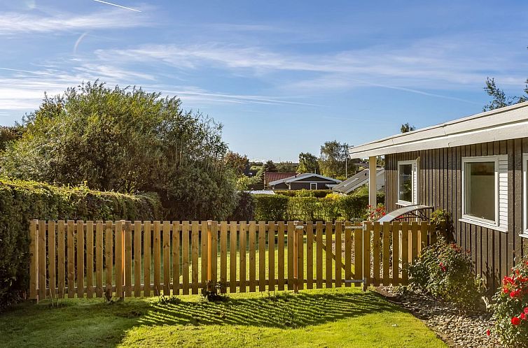 Vakantiehuis "Quanna" - 450m from the sea