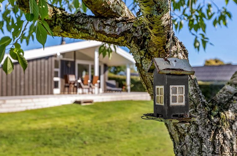 Vakantiehuis "Quanna" - 450m from the sea