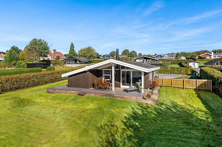 Vakantiehuis "Quanna" - 450m from the sea