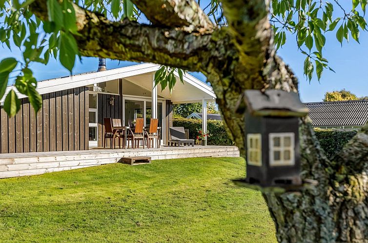 Vakantiehuis "Quanna" - 450m from the sea