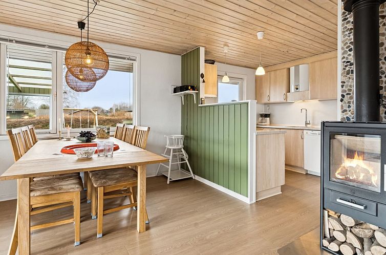 Vakantiehuis "Severine" - 650m from the sea