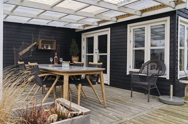 Vakantiehuis "Aksinja" - 700m from the sea