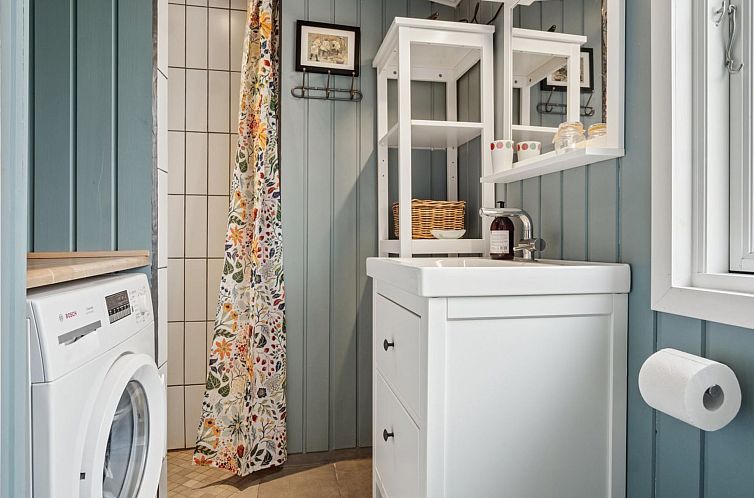 Vakantiehuis "Aksinja" - 700m from the sea