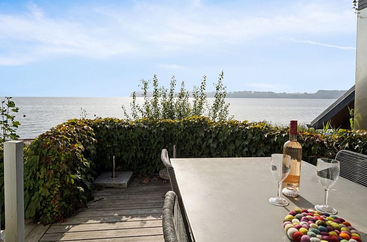 Guest house 0150920 - Holiday property Southern Denmark - Vakantiehuis "Drifa" - 20m from the sea