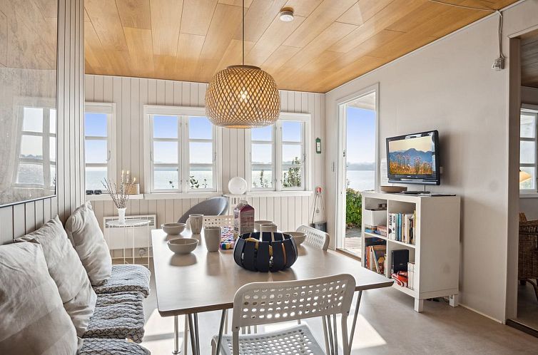 Vakantiehuis "Drifa" - 20m from the sea