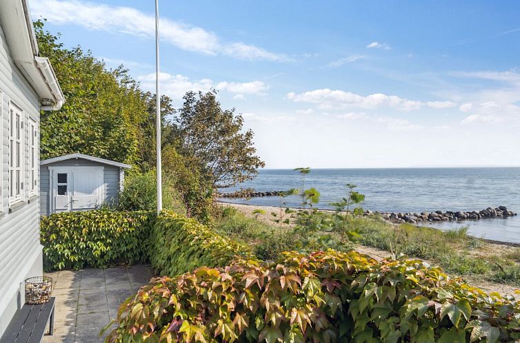 Vakantiehuis "Drifa" - 20m from the sea