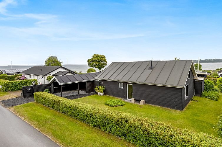 Vakantiehuis "Adser" - 300m from the sea