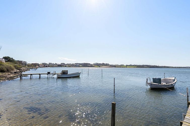 Vakantiehuis "Thorlaf" - 200m from the sea