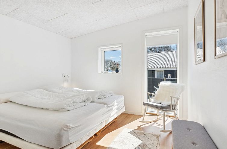 Vakantiehuis "Thorlaf" - 200m from the sea