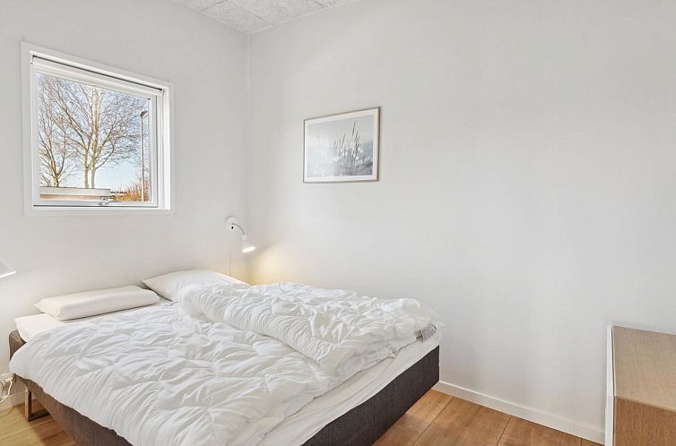 Vakantiehuis "Thorlaf" - 200m from the sea