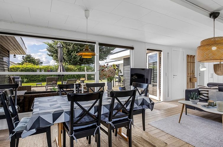 Vakantiehuis "Adia" - 500m from the sea