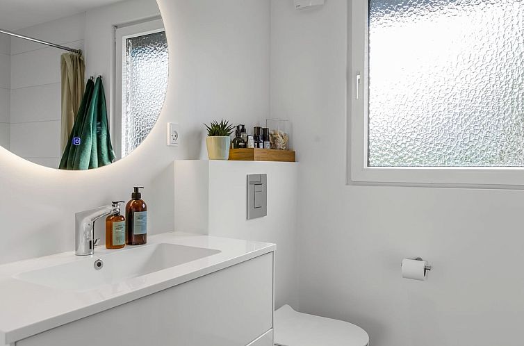 Vakantiehuis "Hubertina" - 75m from the sea