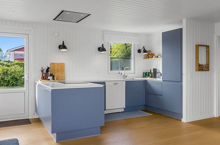 Vakantiehuis "Hubertina" - 75m from the sea