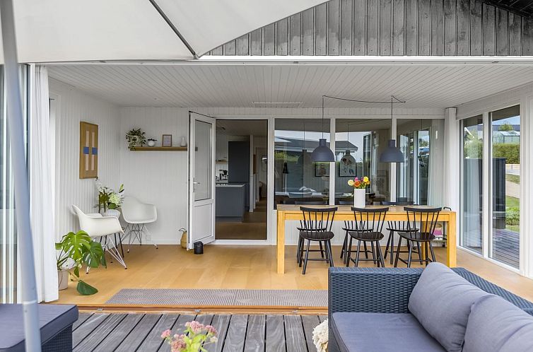 Vakantiehuis "Hubertina" - 75m from the sea