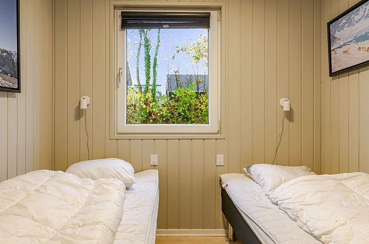 Vakantiehuis "Peder" - 950m from the sea