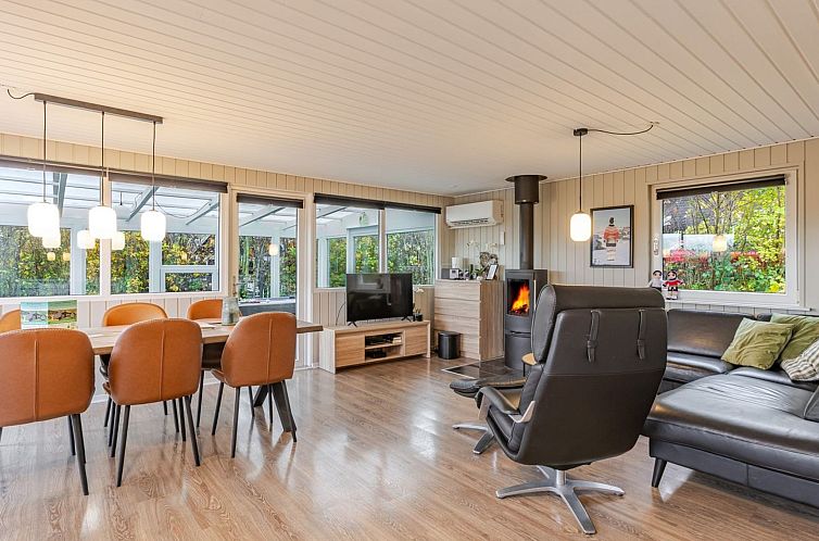 Vakantiehuis "Peder" - 950m from the sea