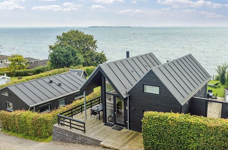 Vakantiehuis "Reinhard" - 50m from the sea