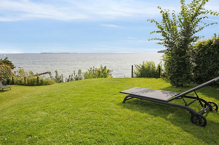 Vakantiehuis "Reinhard" - 50m from the sea