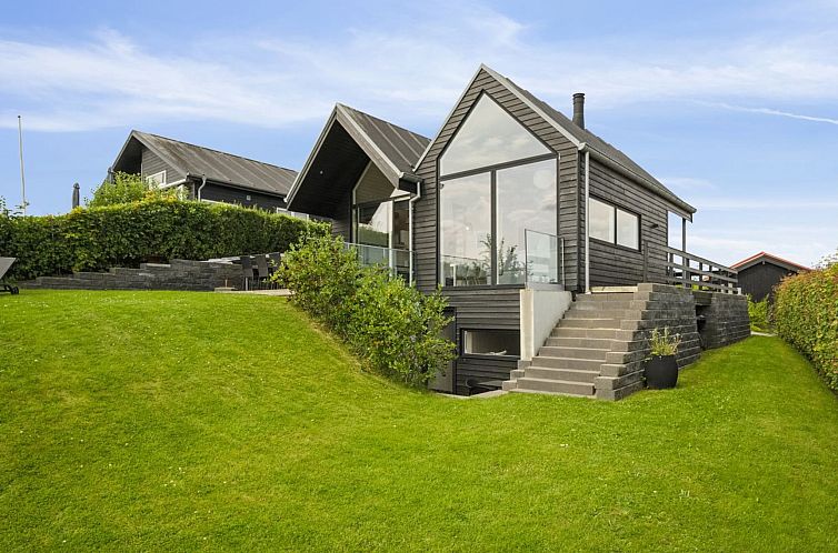 Vakantiehuis "Reinhard" - 50m from the sea