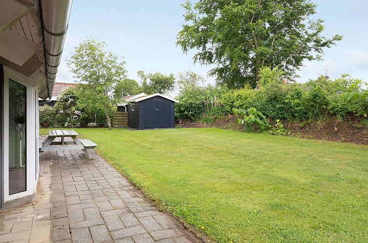 Vakantiehuis "Petrus" - 750m from the sea