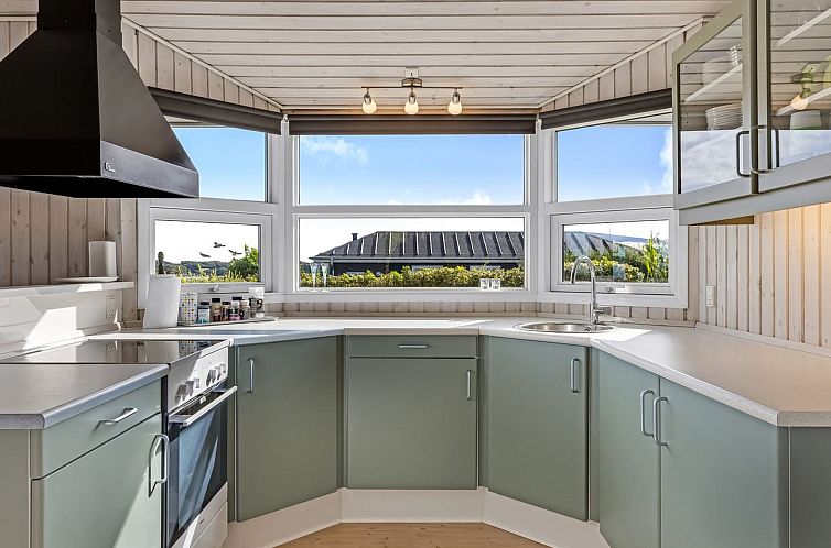 Vakantiehuis "Tjarven" - 350m from the sea