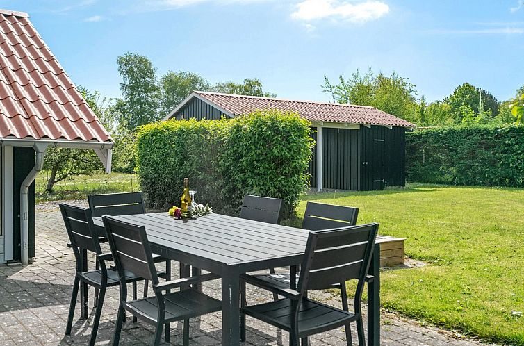 Vakantiehuis "Dea" - 850m from the sea