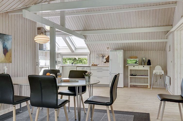 Vakantiehuis "Dea" - 850m from the sea