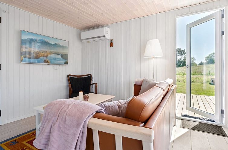 Vakantiehuis "Tabithe" - 500m from the sea