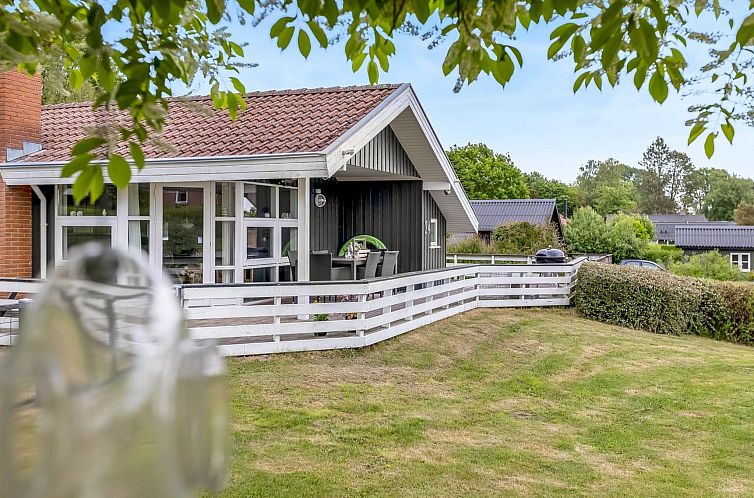 Vakantiehuis "Joonatan" - 900m from the sea