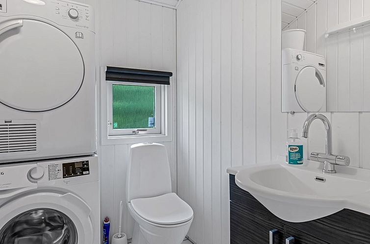 Vakantiehuis "Joonatan" - 900m from the sea