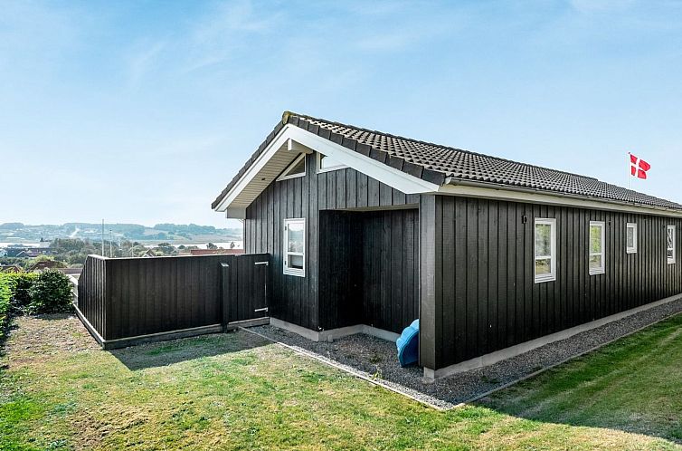 Vakantiehuis "Joonatan" - 900m from the sea