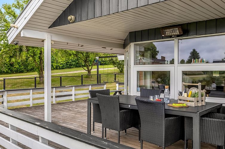 Vakantiehuis "Joonatan" - 900m from the sea