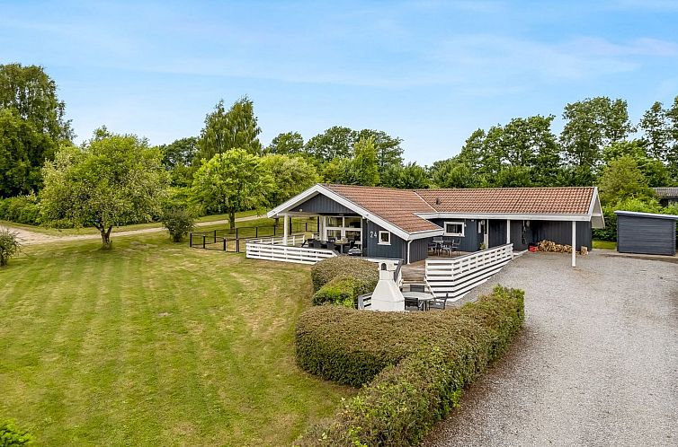 Vakantiehuis "Joonatan" - 900m from the sea