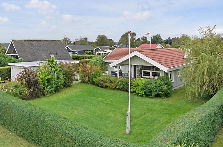 Guest house 0150942 - Holiday property Southern Denmark - Vakantiehuis "Stenkil" - 250m from the sea