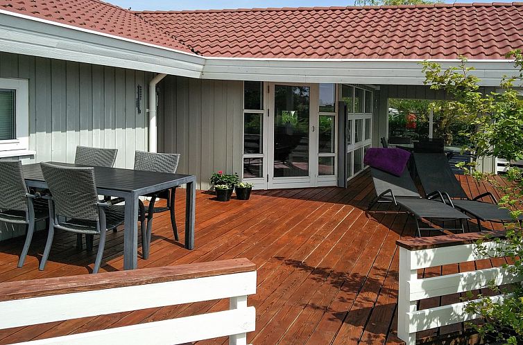 Vakantiehuis "Stenkil" - 250m from the sea