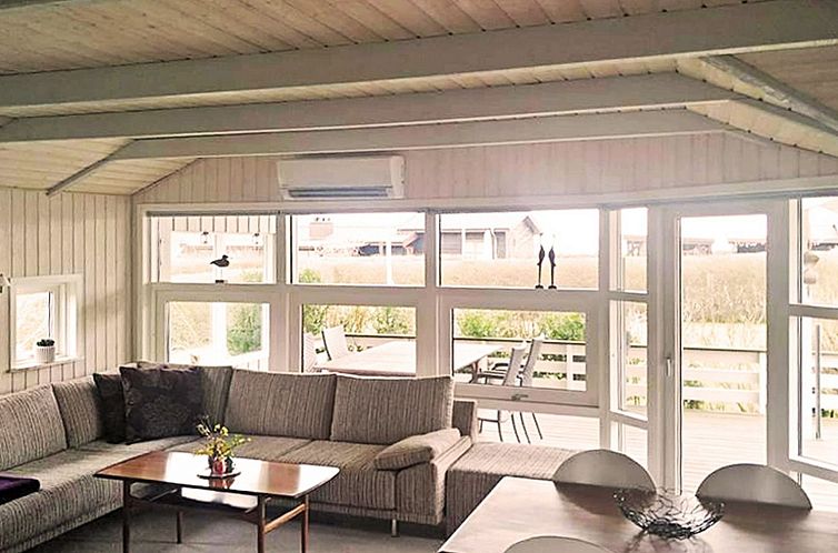 Vakantiehuis "Stenkil" - 250m from the sea