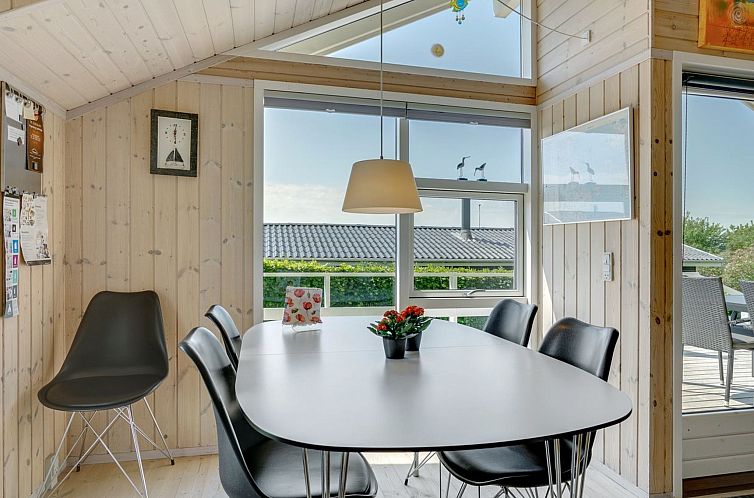 Vakantiehuis "Albantine" - 150m from the sea