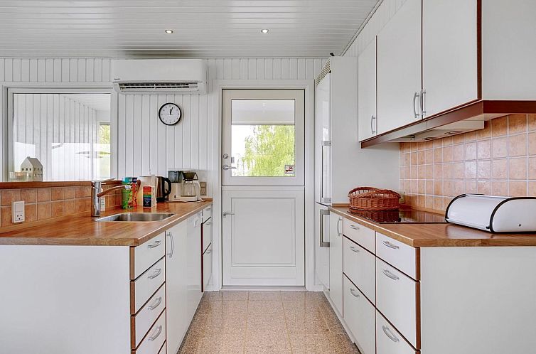 Vakantiehuis "Ankarl" - 700m from the sea