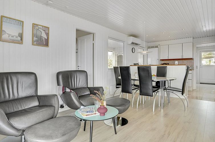 Vakantiehuis "Ankarl" - 700m from the sea