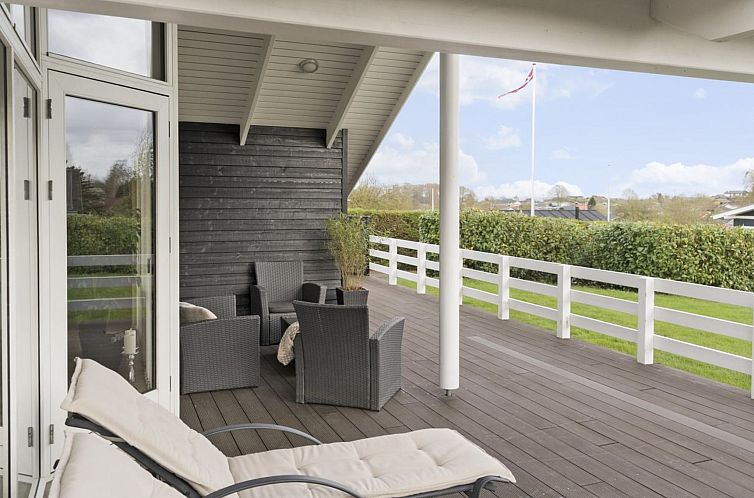 Vakantiehuis "Hansa" - 900m from the sea