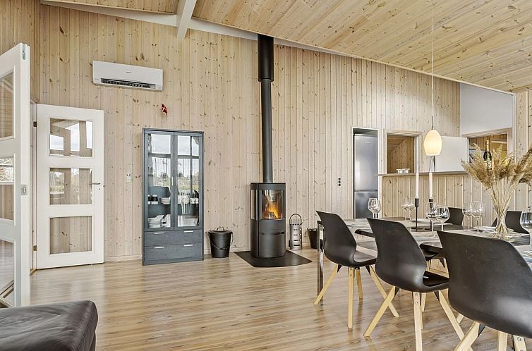 Vakantiehuis "Hansa" - 900m from the sea