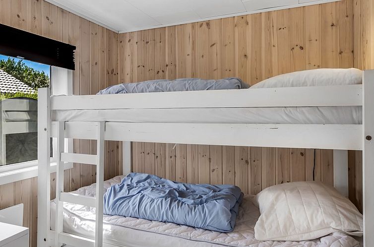 Vakantiehuis "Adia" - 500m from the sea