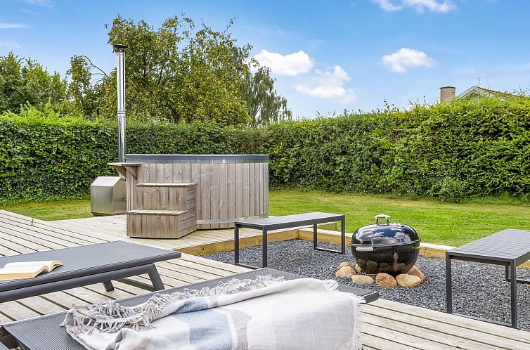 Vakantiehuis "Adia" - 500m from the sea