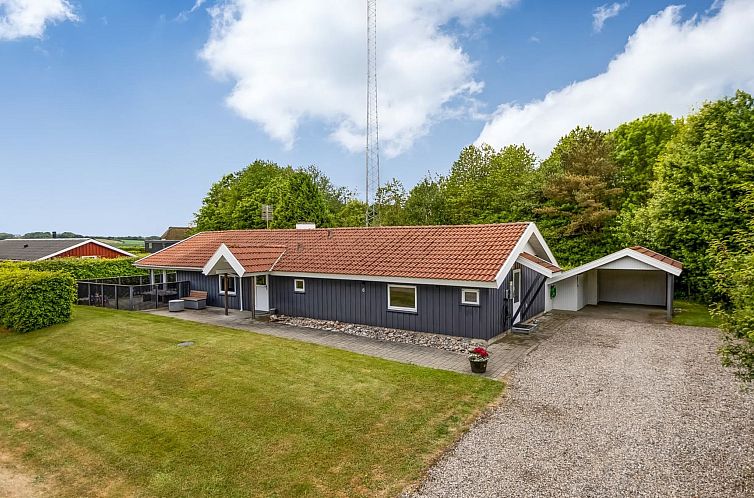 Vakantiehuis "Irlin" - 850m from the sea