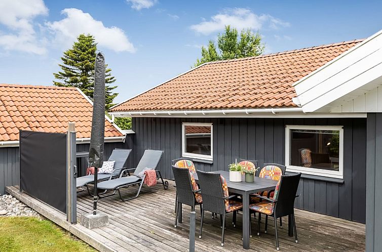 Vakantiehuis "Irlin" - 850m from the sea