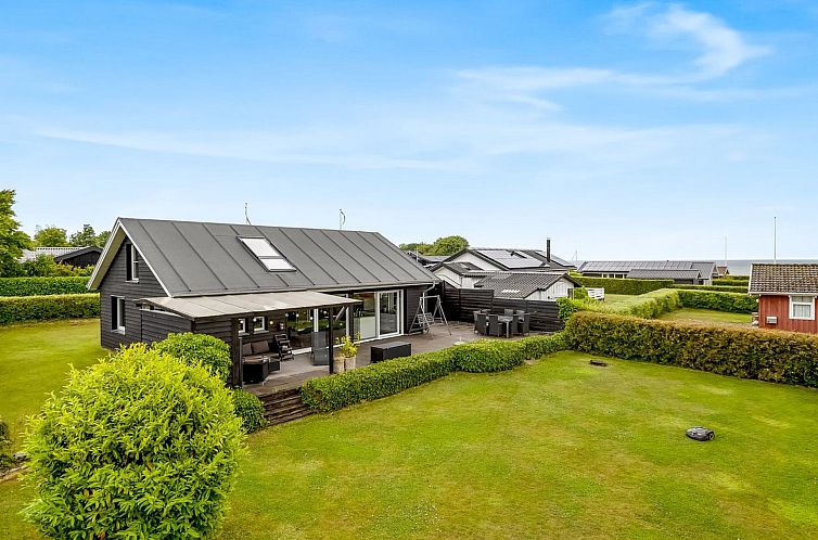 Vakantiehuis "Adser" - 300m from the sea