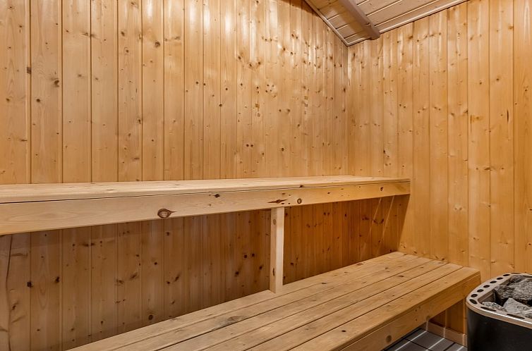 Vakantiehuis "Joonatan" - 900m from the sea