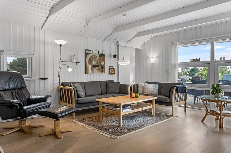 Vakantiehuis "Joonatan" - 900m from the sea